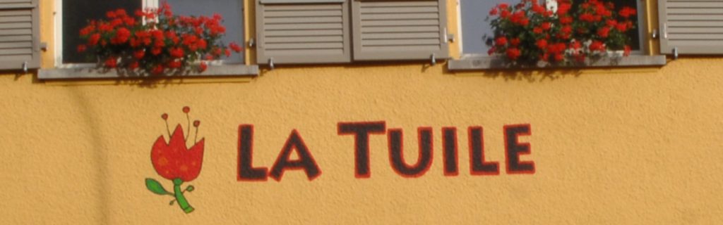 LA TUILE
